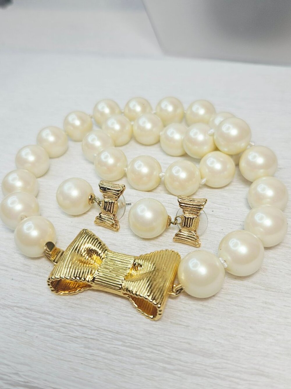 Kate Spade All Wrapped Up In Pearls Necklace Earrings